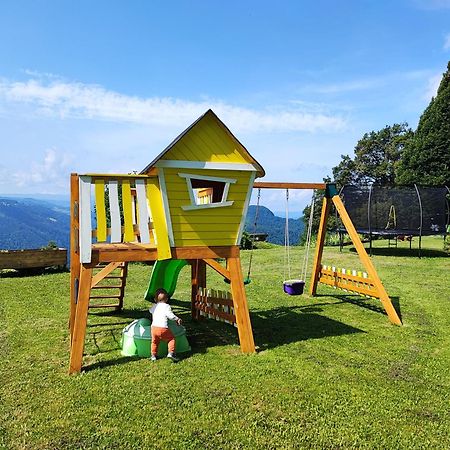 Domacija Za Robom Apartamento Cerkno Exterior foto