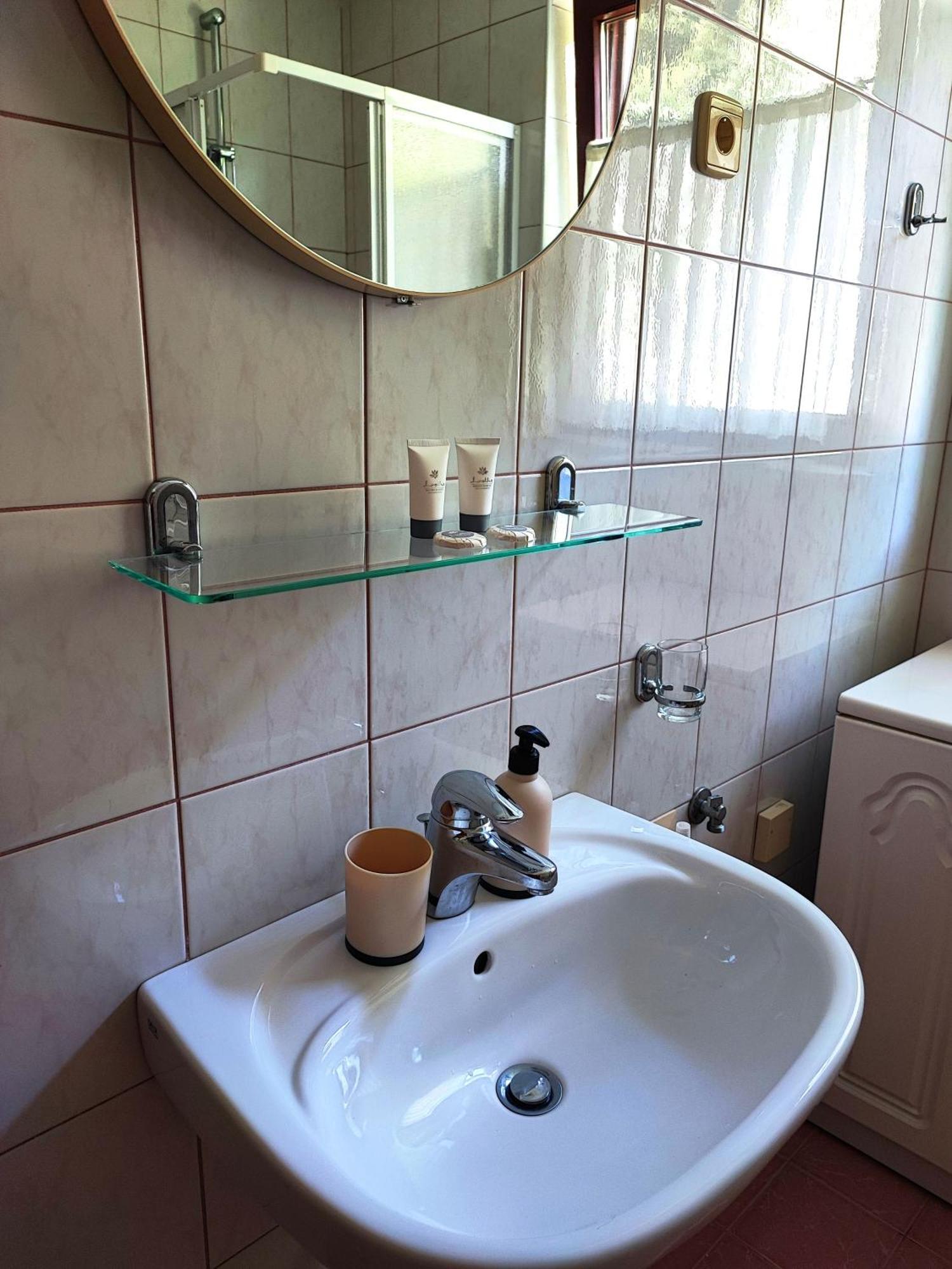 Domacija Za Robom Apartamento Cerkno Exterior foto